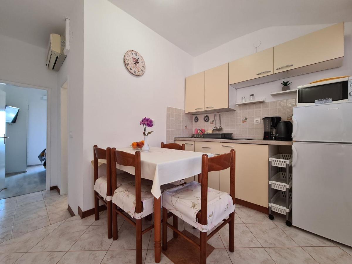 Apartments Slavko 1179 Banjole Buitenkant foto
