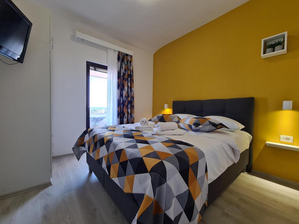 Apartments Slavko 1179 Banjole Buitenkant foto